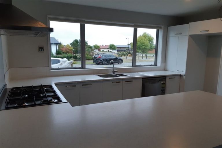 Photo of property in 41 Carradale Avenue, Broomfield, Christchurch, 8042