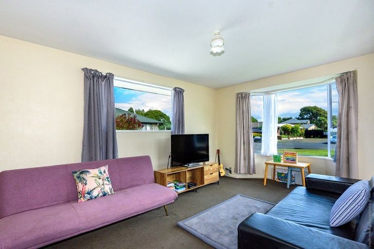 Photo of property in 1/45 Shannon Place, Belfast, Christchurch, 8051