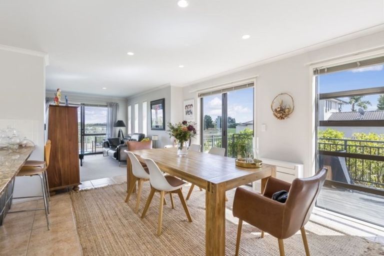 Photo of property in 28 Keepers Drive, Gulf Harbour, Whangaparaoa, 0930