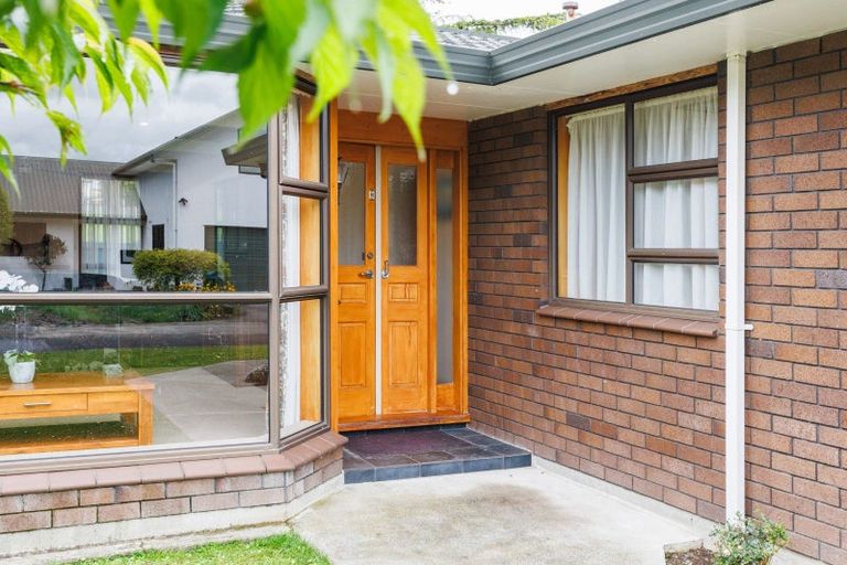Photo of property in 8 Gregory Close, Palmerston North, 4414