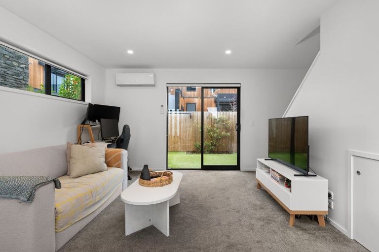 Photo of property in 2/41 Gracefield Avenue, Christchurch Central, Christchurch, 8013