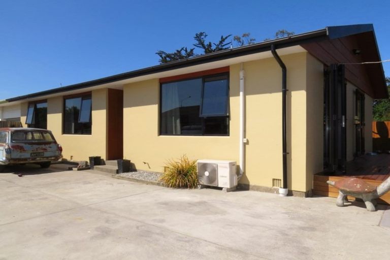 Photo of property in 2/241 Waterloo Road, Hornby, Christchurch, 8042
