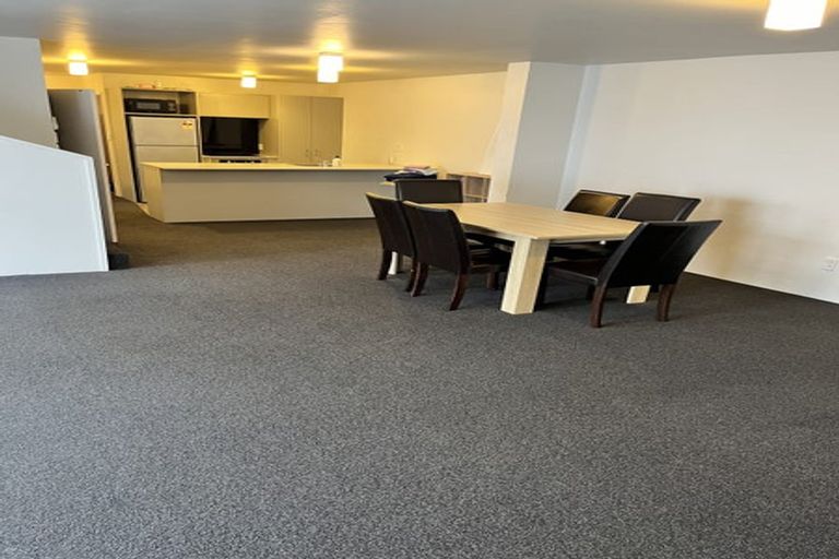 Photo of property in 8 Torrens Terrace, Mount Cook, Wellington, 6011