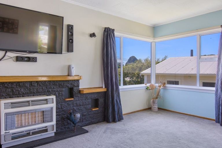 Photo of property in 14 Rospeath Crescent, Spotswood, New Plymouth, 4310
