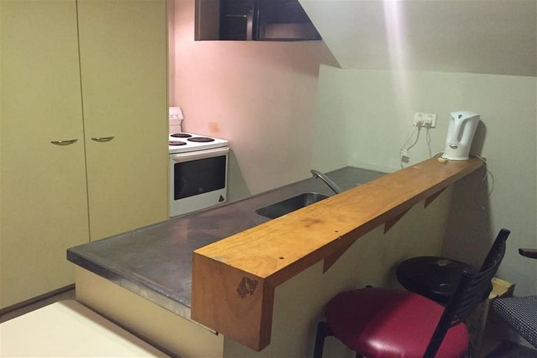 Photo of property in 10/5u Hopper Street, Mount Cook, Wellington, 6011