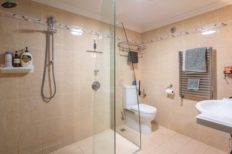 Photo of property in 8/6 Quiet Woman Way, Monaco, Nelson, 7011