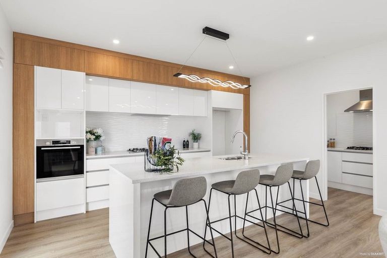 Photo of property in 10 Roa Avenue, Hobsonville, Auckland, 0616