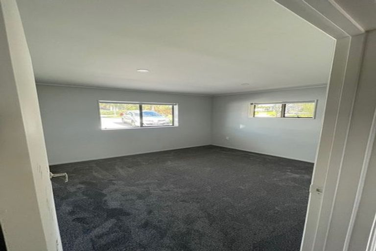 Photo of property in 2/13 Estelle Place, Farm Cove, Auckland, 2012