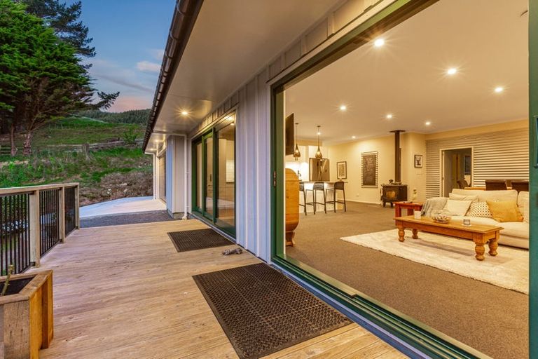 Photo of property in 1142 Paekakariki Hill Road, Paekakariki Hill, Porirua, 5381