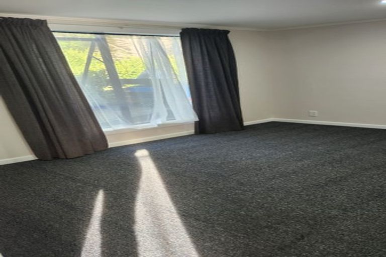 Photo of property in 323 Mazengarb Road, Paraparaumu, 5032