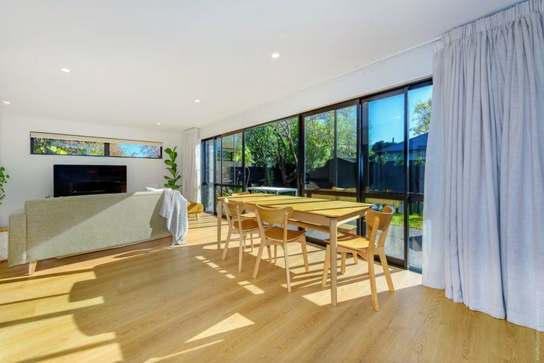 Photo of property in 34a Corson Avenue, Beckenham, Christchurch, 8023