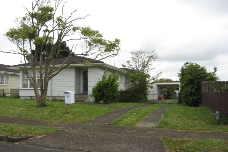 Photo of property in 3 Arnhem Place, Pukekohe, 2120