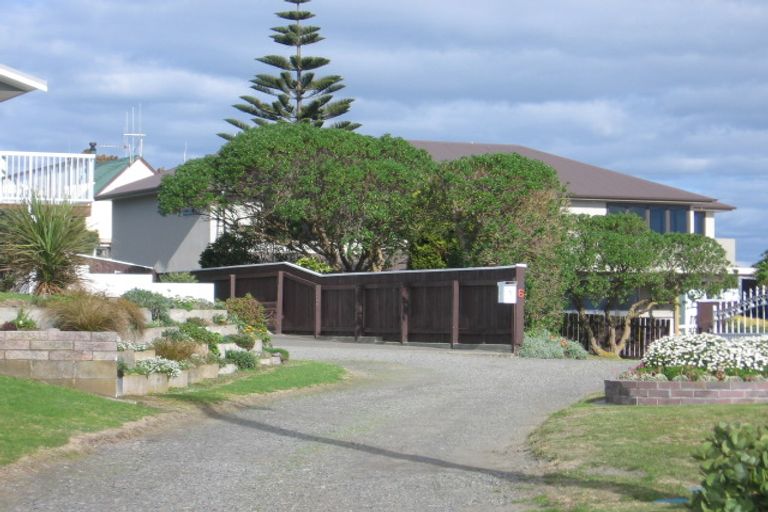 Photo of property in 6 Rosvall Place, Foxton Beach, Foxton, 4815
