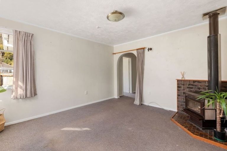 Photo of property in 55 Hair Street, Wainuiomata, Lower Hutt, 5014