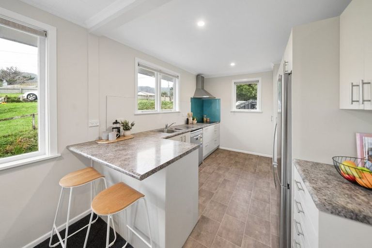 Photo of property in 31 August Street, Stokes Valley, Lower Hutt, 5019
