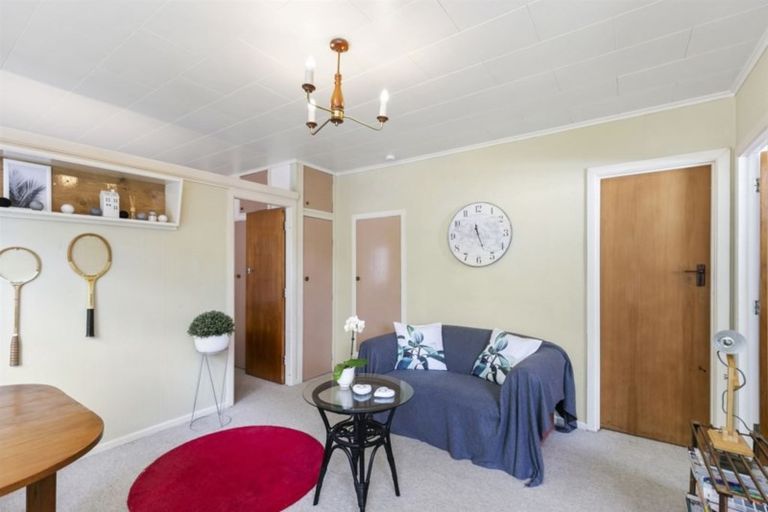 Photo of property in 160 Parkvale Road, Karori, Wellington, 6012