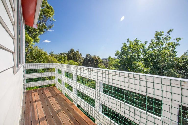 Photo of property in 12 Fairburn Grove, Johnsonville, Wellington, 6037