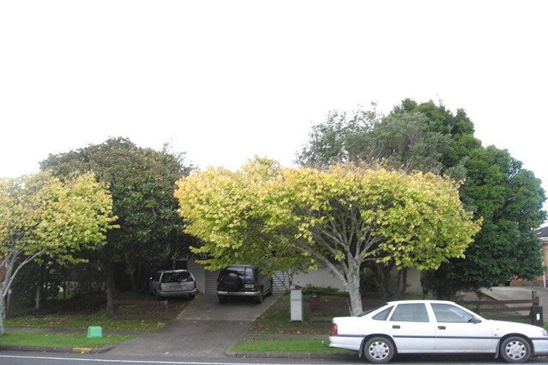 Photo of property in 140 Gossamer Drive, Pakuranga Heights, Auckland, 2010