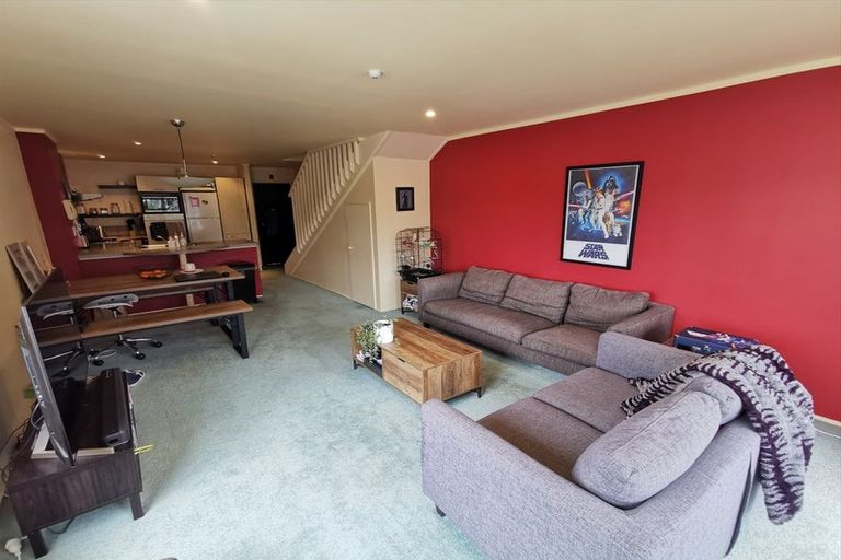 Photo of property in Grosvenor Cl, 10/6u Brown Street, Mount Cook, Wellington, 6021