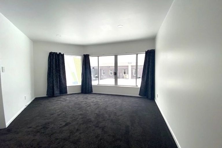 Photo of property in 17u6 Adelaide Road, Mount Cook, Wellington, 6021