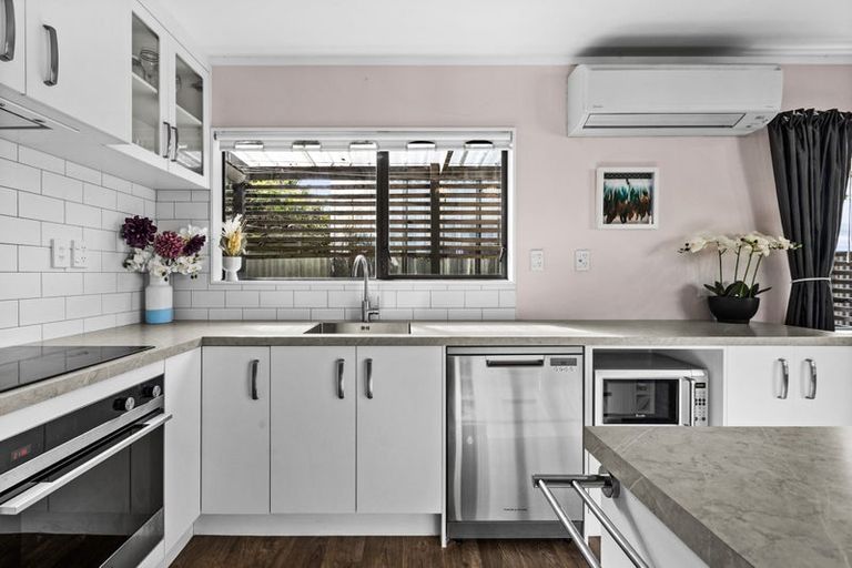 Photo of property in 1a Barton Place, Marewa, Napier, 4110