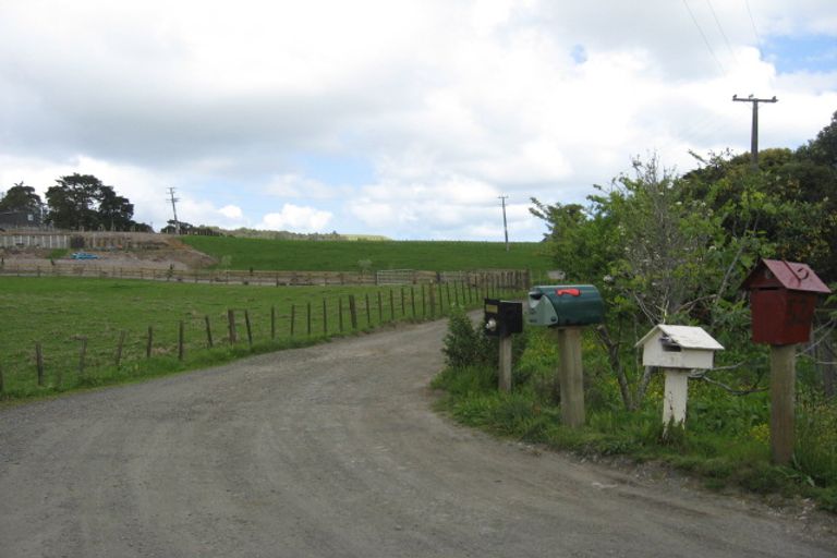 Photo of property in 52c Fork Road, Kumeu, 0891