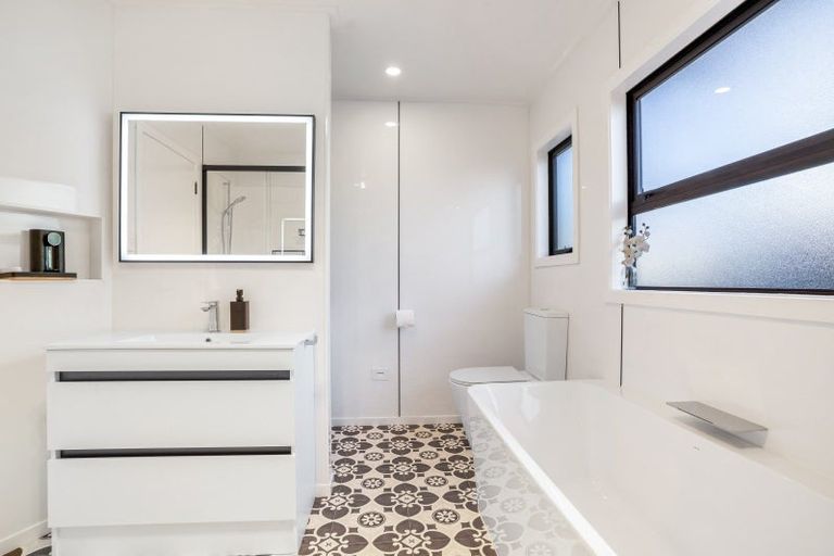 Photo of property in 5 Mcwilliam Avenue, Winton, 9720