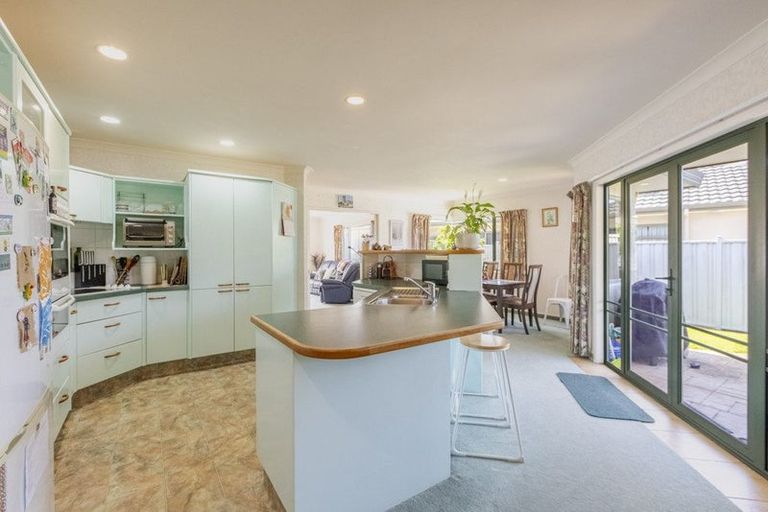 Photo of property in 69 Kensington Drive, Taradale, Napier, 4112