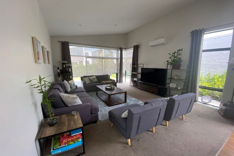 Photo of property in 20 Liberation Road, Papakura, 2110