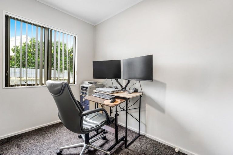 Photo of property in 3/80 Marne Road, Papakura, 2110