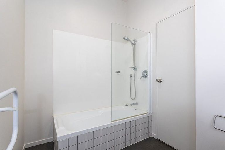 Photo of property in 63 Albionvale Road, Glen Eden, Auckland, 0602