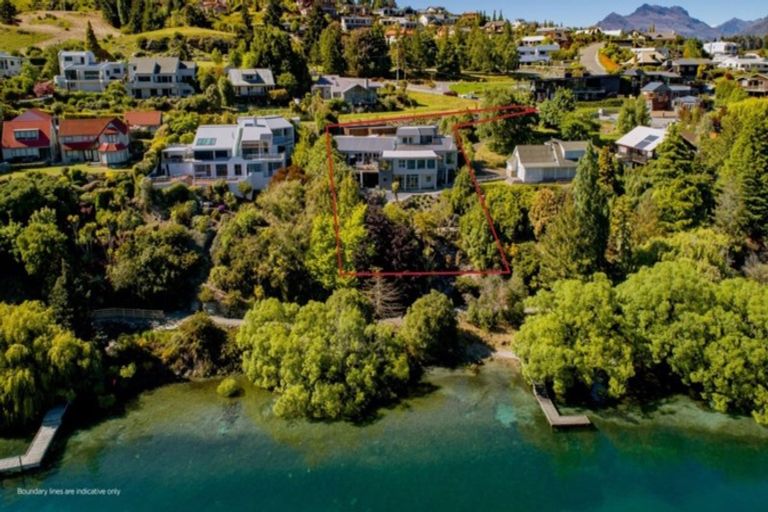 Photo of property in 3 Lewis Road, Kelvin Heights, Queenstown, 9300