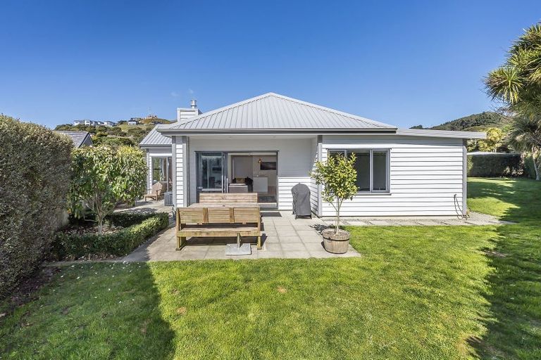 Photo of property in 50 Resolution Drive, Whitby, Porirua, 5024