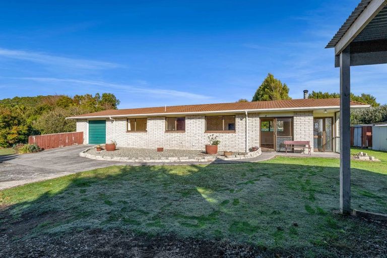 Photo of property in 1407 Devon Road, Brixton, Waitara, 4382