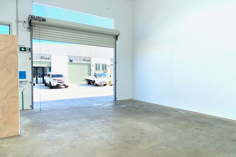 Photo of property in 30 Kahikatea Drive, East Gore, 9710