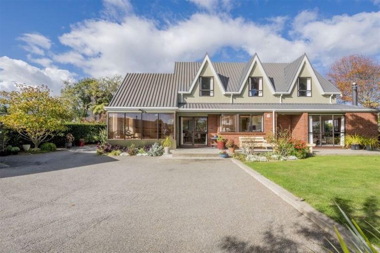 Photo of property in 3 Titoki Place, Levin, 5510