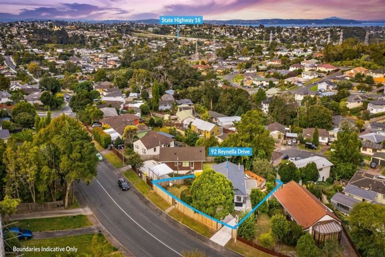 Photo of property in 92 Reynella Drive, Massey, Auckland, 0614