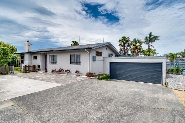 Photo of property in 22 Gebbie Road, Taradale, Napier, 4112