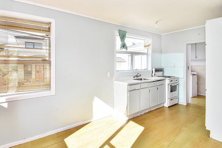 Photo of property in 7 Clendon Place, Manurewa, Auckland, 2102