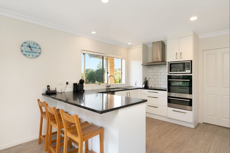 Photo of property in 126 Santa Monica Drive, Papamoa Beach, Papamoa, 3118