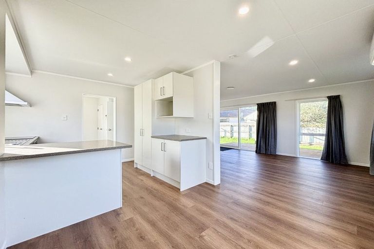 Photo of property in 350 Wellington Road, Wainuiomata, Lower Hutt, 5014