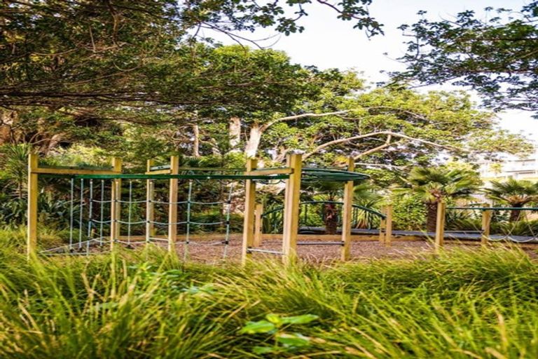 Photo of property in 83 Panorama Heights, Orewa, 0931