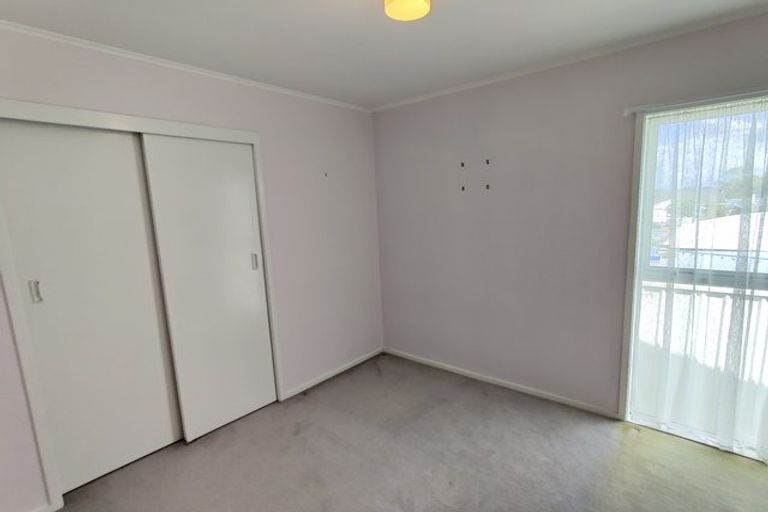 Photo of property in 60 Lewisham Street, Highland Park, Auckland, 2010