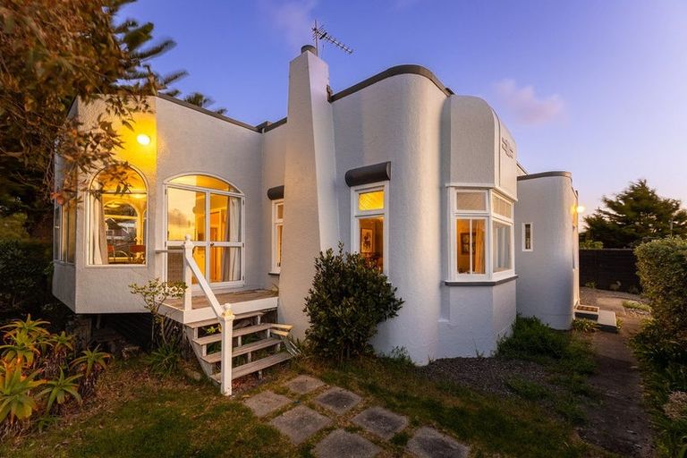 Photo of property in 48 Manly Street, Paraparaumu Beach, Paraparaumu, 5032