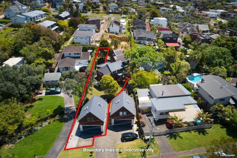 Photo of property in 1/17 Sandown Road, Rothesay Bay, Auckland, 0630