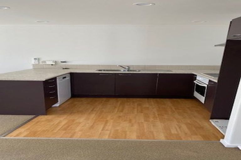 Photo of property in 43 Kittiwake Drive, Schnapper Rock, Auckland, 0632