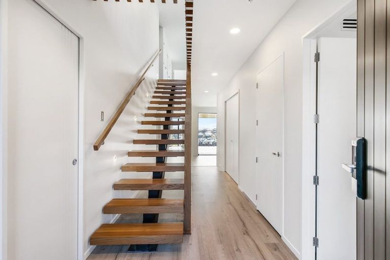 Photo of property in 98 Wainui Road, Silverdale, 0932