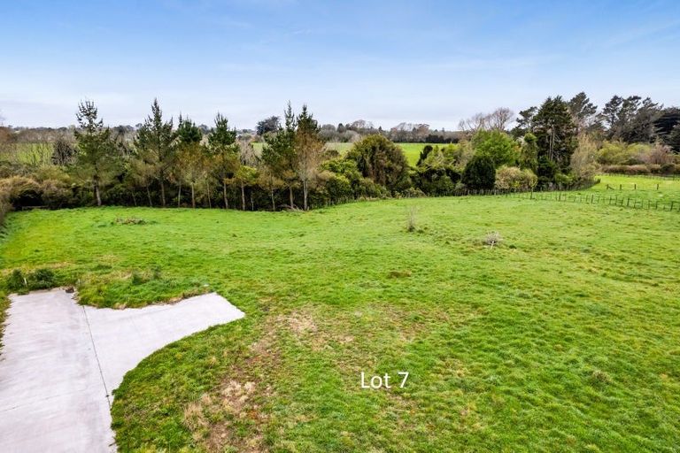 Photo of property in 14 Celia Street, Stratford, 4332