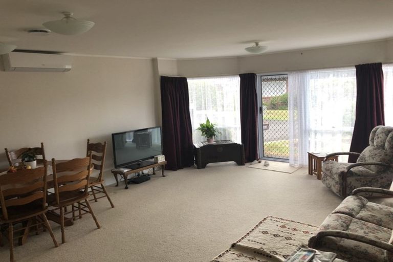 Photo of property in 98d Lakeside Drive, Orewa, 0931