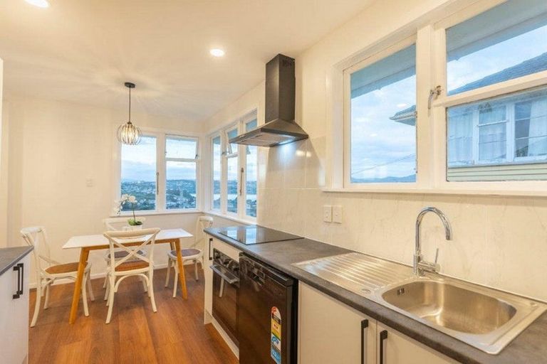Photo of property in 8 Piko Street, Titahi Bay, Porirua, 5022